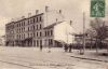 Monplaisir la plaine, place du Bachut. Au fond l'usine Cottin & Desgouttes.
