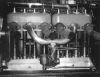 engine1.jpg (34188 bytes)